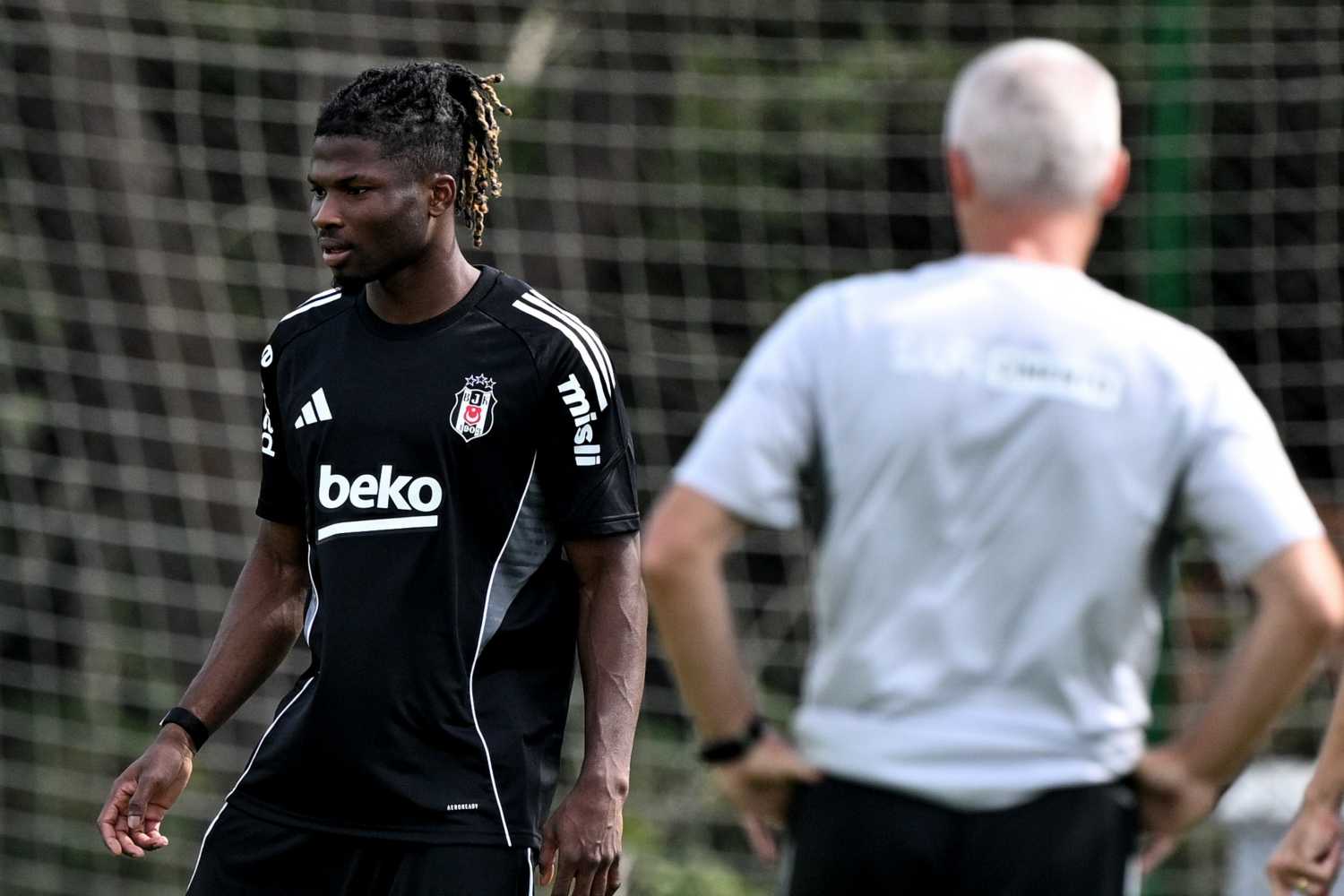 TRANSFER HABERİ: Beşiktaş’ın eski yıldızı Fenerbahçe’ye doğru! Anlaşma an meselesi