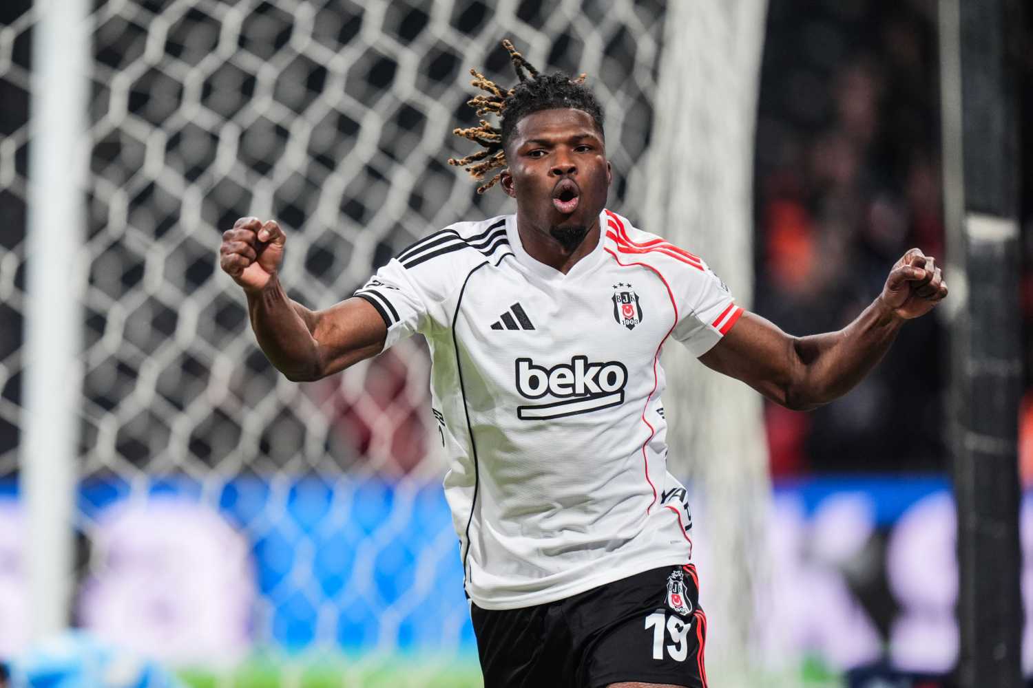 TRANSFER HABERİ: Beşiktaş’ın eski yıldızı Fenerbahçe’ye doğru! Anlaşma an meselesi
