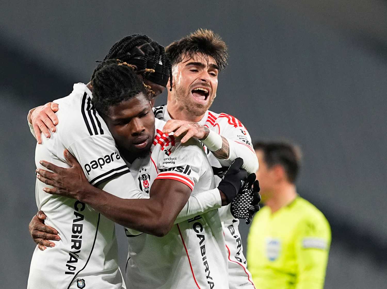 TRANSFER HABERİ: Beşiktaş’ın eski yıldızı Fenerbahçe’ye doğru! Anlaşma an meselesi