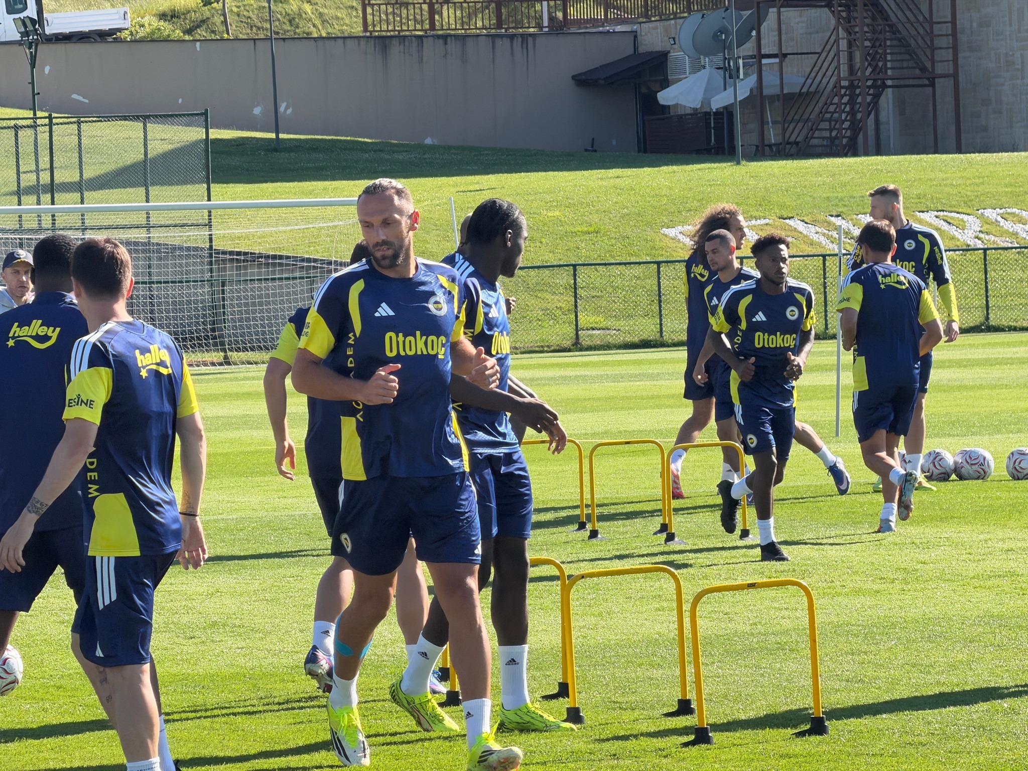 FENERBAHÇE HABERİ: İsmail Kartal’dan radikal karar! Peş peşe yaşanan sakatlıklar sonrası...