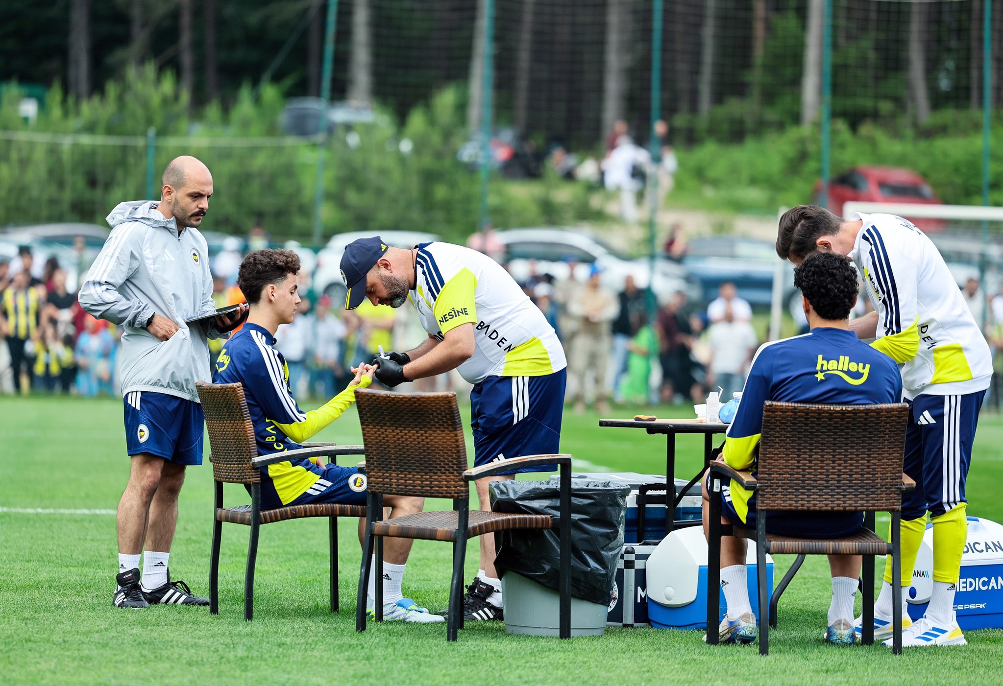 FENERBAHÇE HABERİ: İsmail Kartal’dan radikal karar! Peş peşe yaşanan sakatlıklar sonrası...