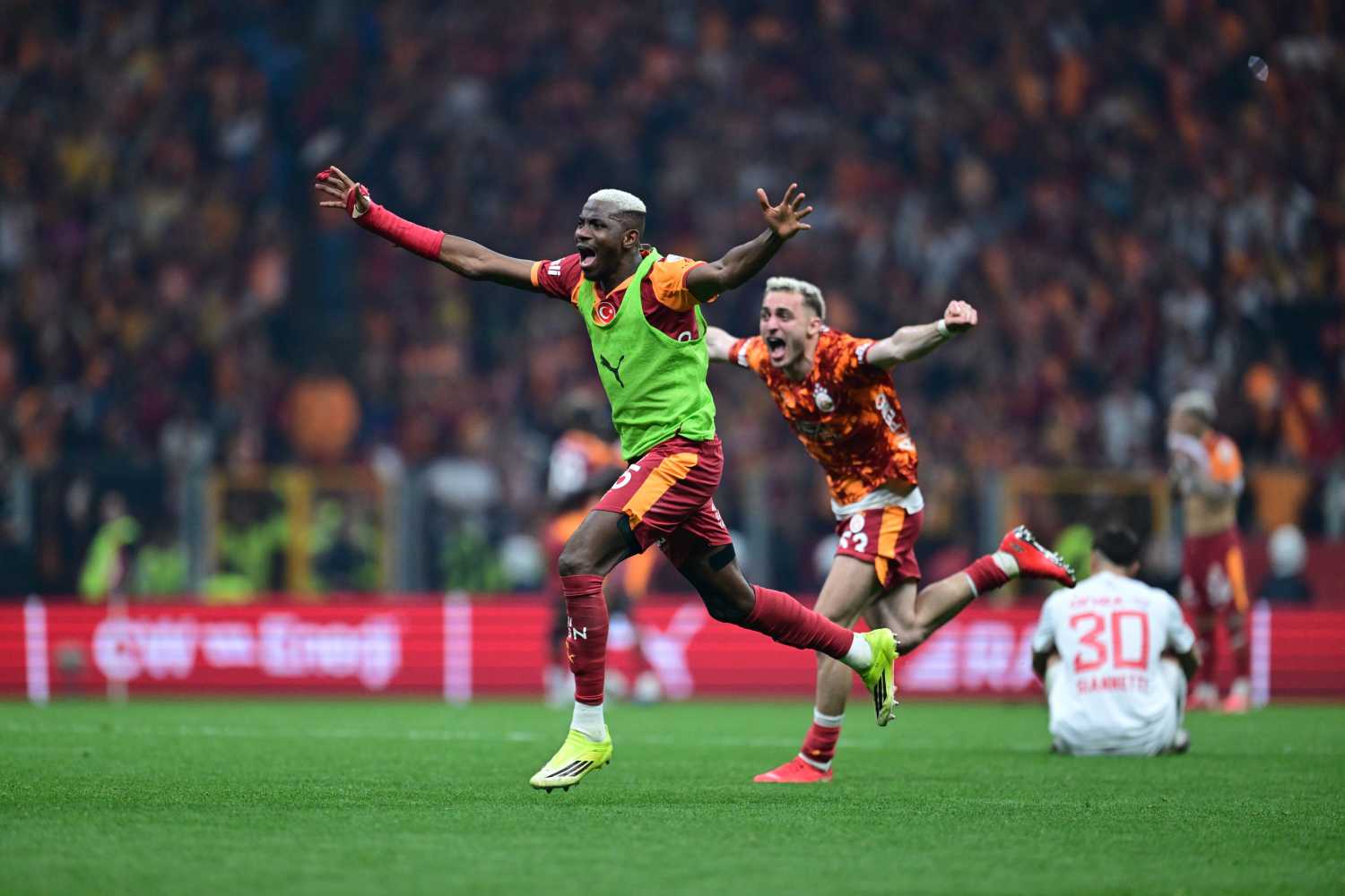 TRANSFER HABERİ: Galatasaray’dan Aral Şimşir operasyonu! İşte bonservis bedeli