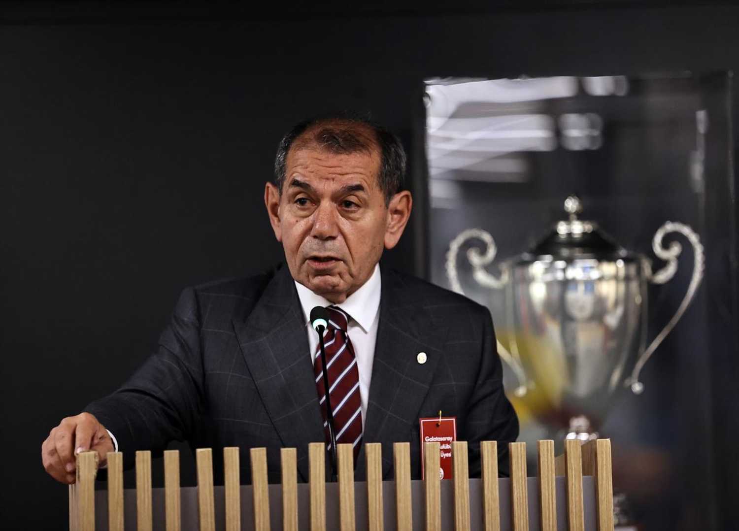 TRANSFER HABERİ: Galatasaray’a Fenerbahçe’nin bir eski yıldızı daha geliyor! Jhon Duran’ın ardından...