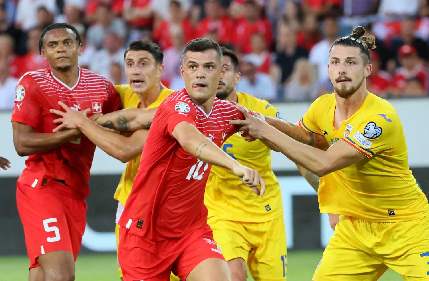 TRANSFER HABERİ: Fenerbahçe’de sıcak gelişme! Ve resmi imzayı attı