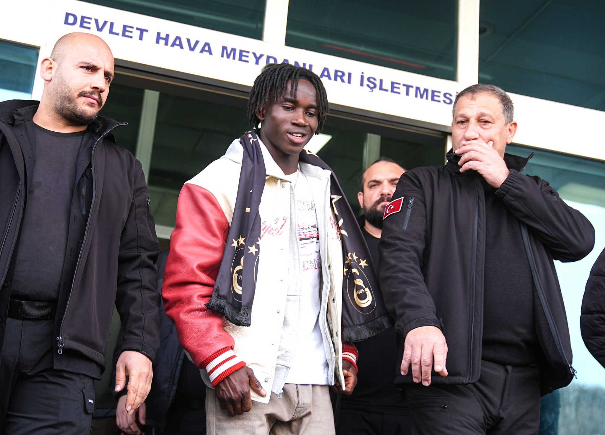 TRANSFER HABERİ: Transferde Nhaga sürprizi! Süper Lig’in yeni ekibine gidiyor