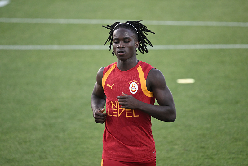 TRANSFER HABERİ: Transferde Nhaga sürprizi! Süper Lig’in yeni ekibine gidiyor