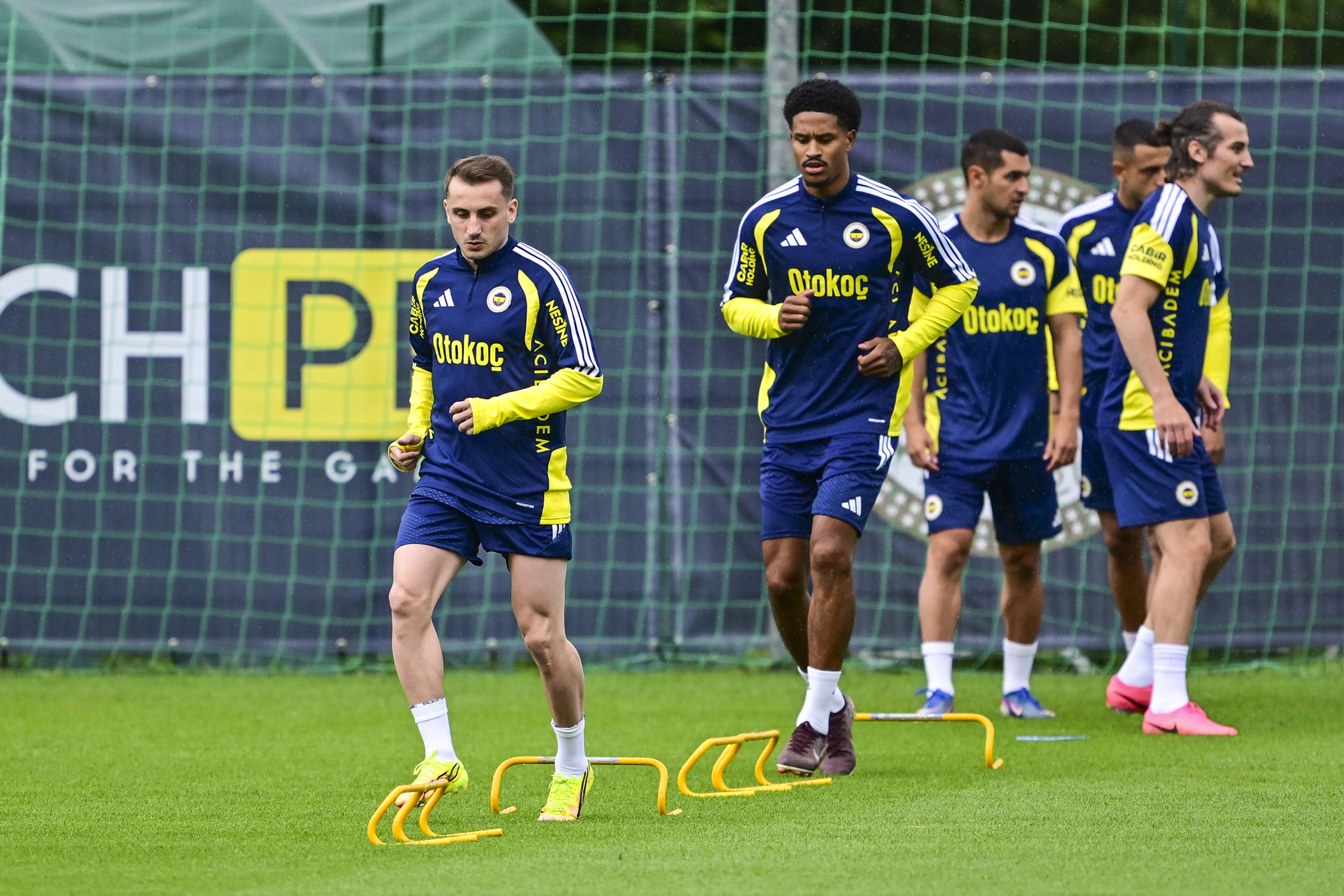 TRANSFER HABERİ: Kerem Aktürkoğlu’na flaş talip! Fenerbahçe’den ayrılacak mı?