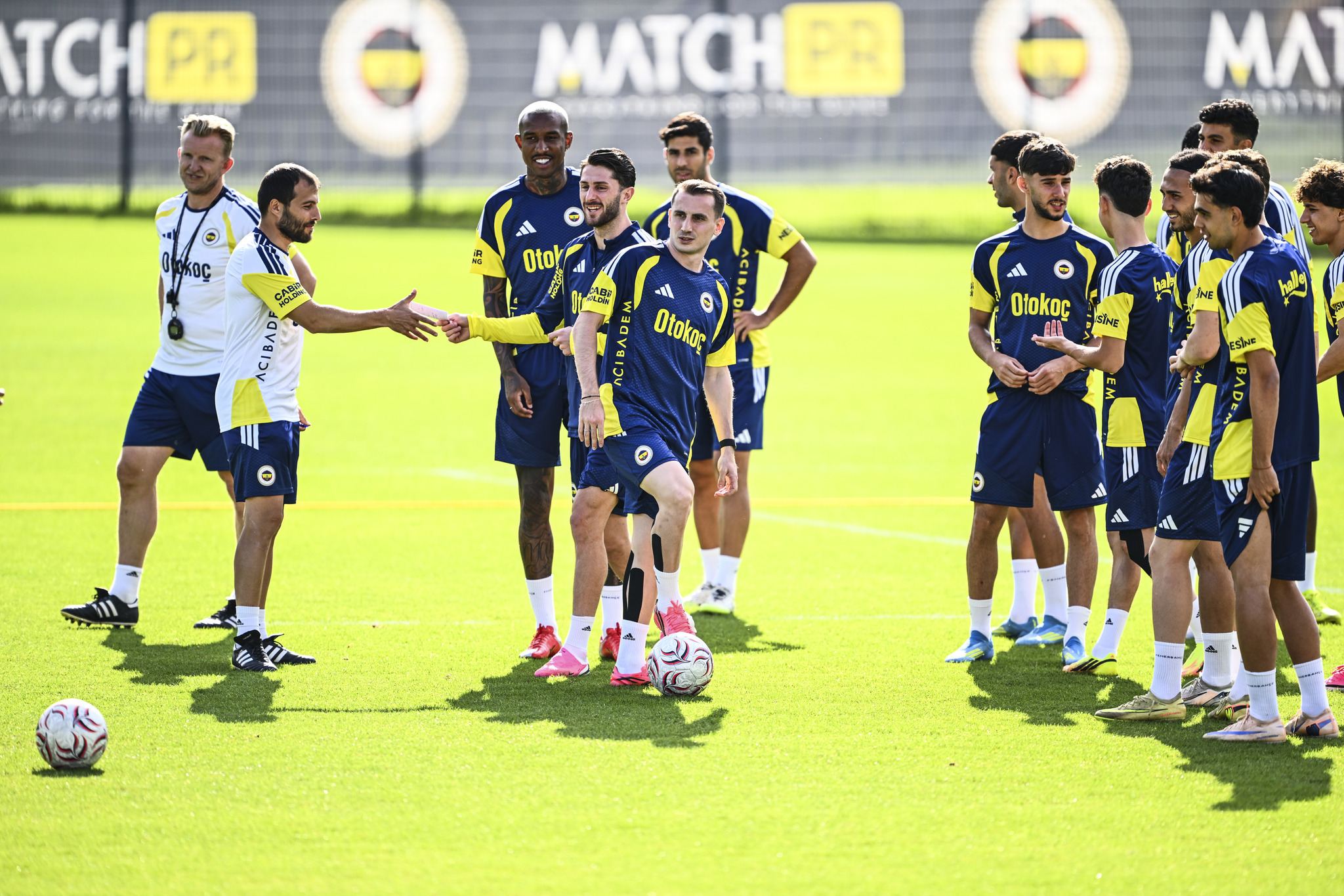 TRANSFER HABERİ: Kerem Aktürkoğlu’na flaş talip! Fenerbahçe’den ayrılacak mı?