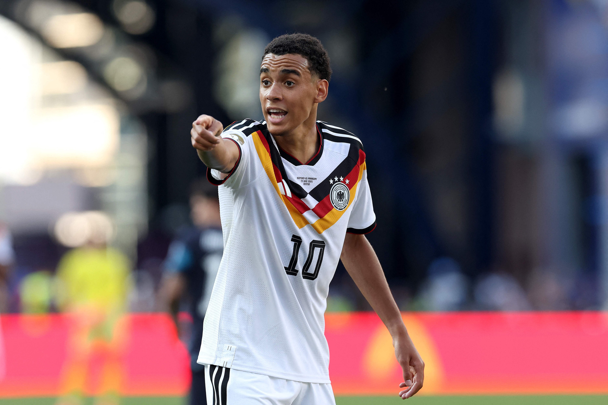 Sane’den transfer konuşması: Galatasaray’a gel Musiala!