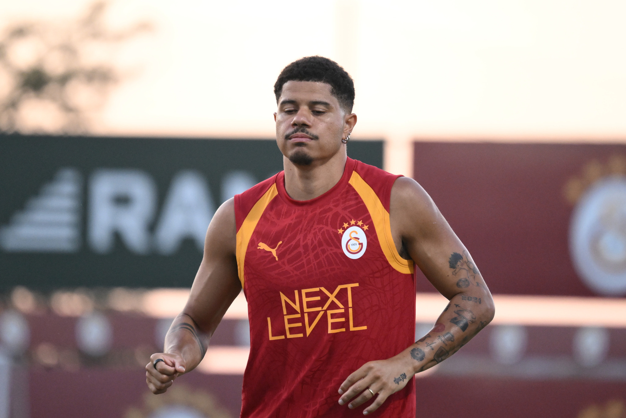 Galatasaray’da 30 milyon euro’luk ayrılık planı! Menajeriyle temasa geçildi
