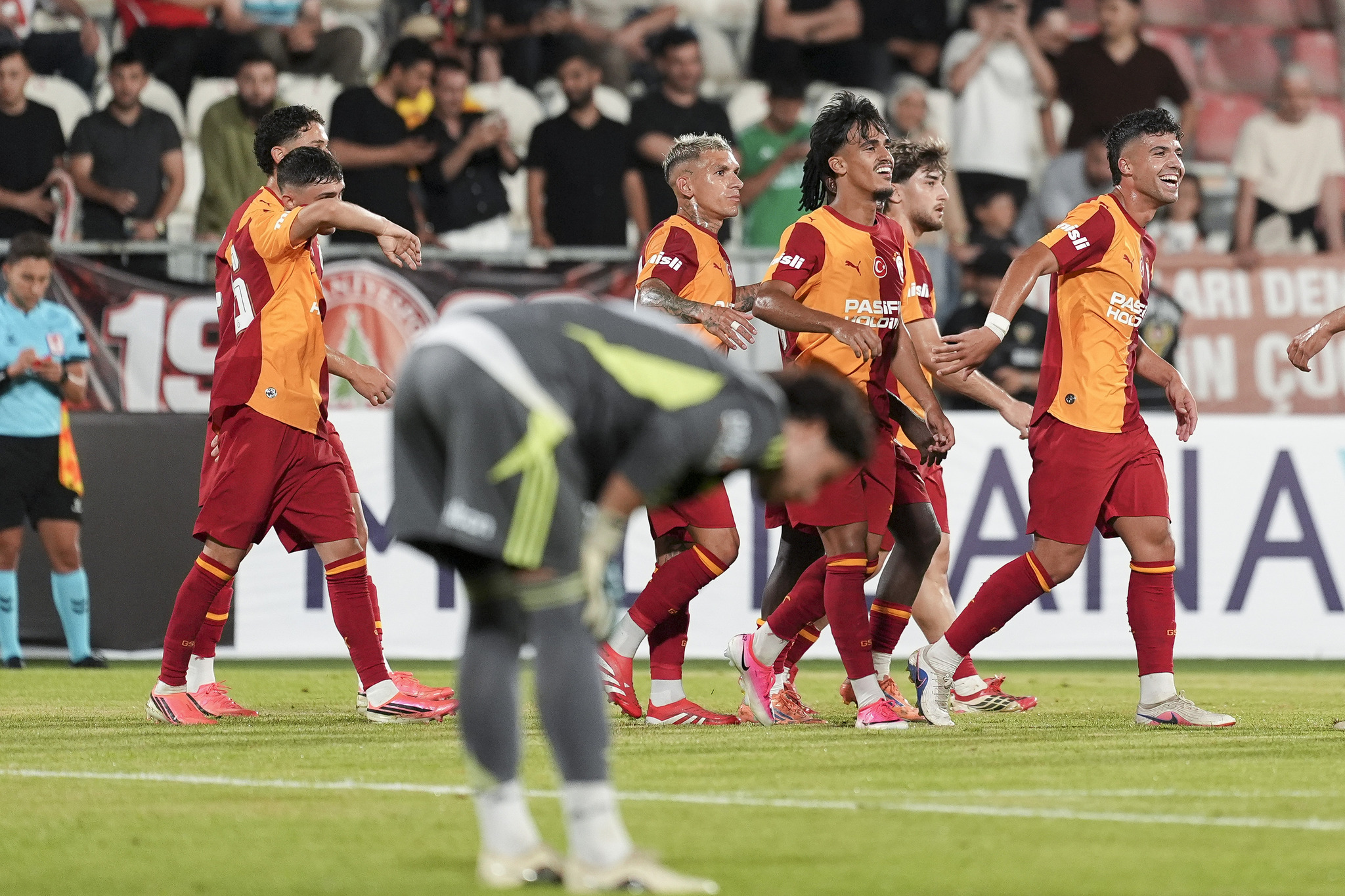 Galatasaray’da gençlere kiralık formülü: İki ismin talipleri var