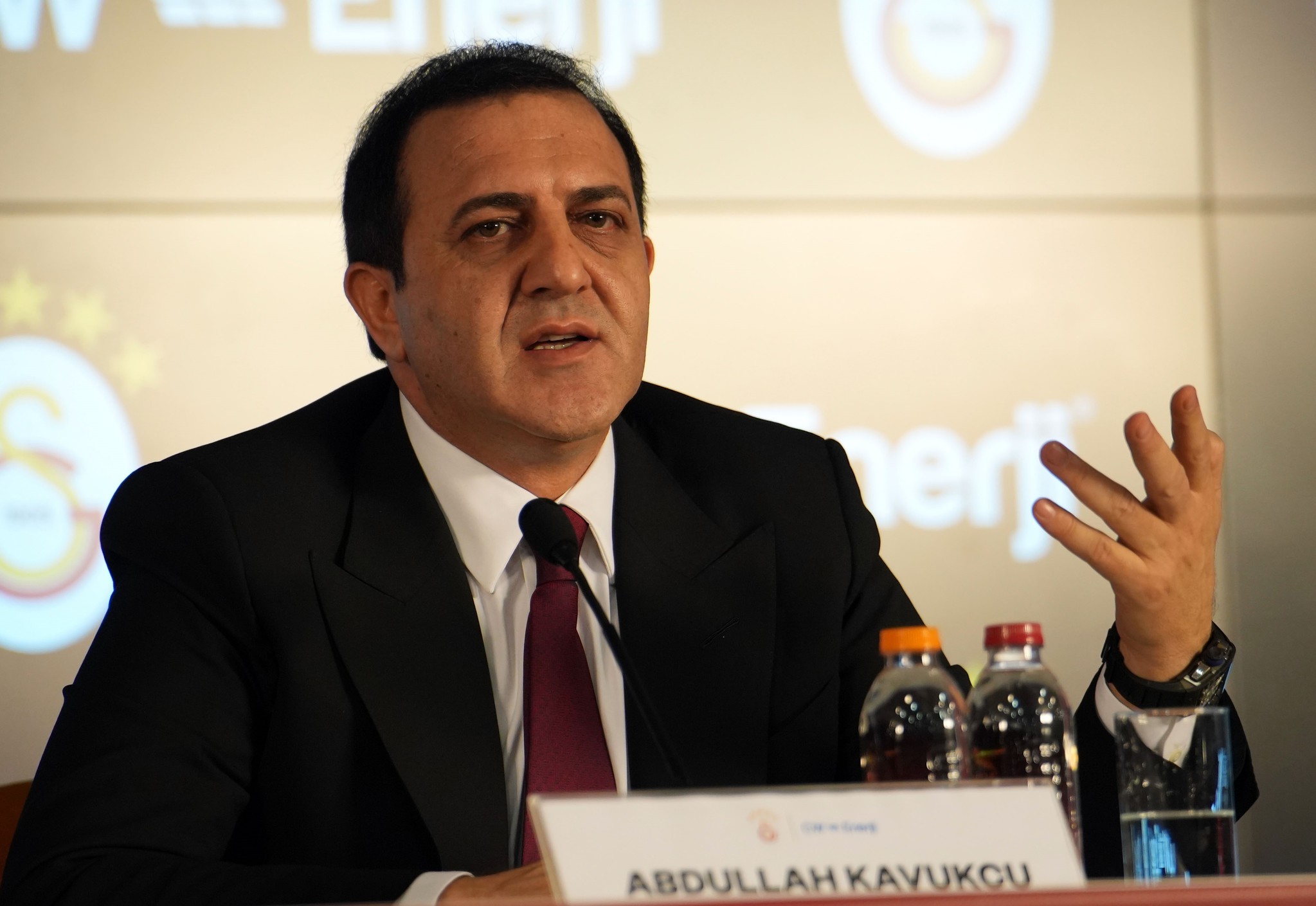Galatasaray yıldız ismin transferini iptal etti!
