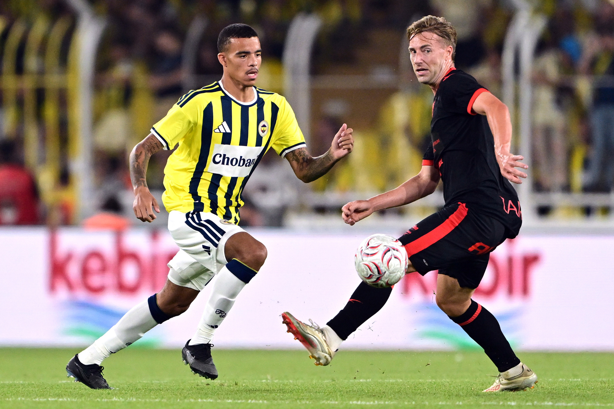 Ahmet Çakar’dan Fenerbahçeli oyuncuya eleştiri: Çok şey ifade etmeli ama edemiyor!