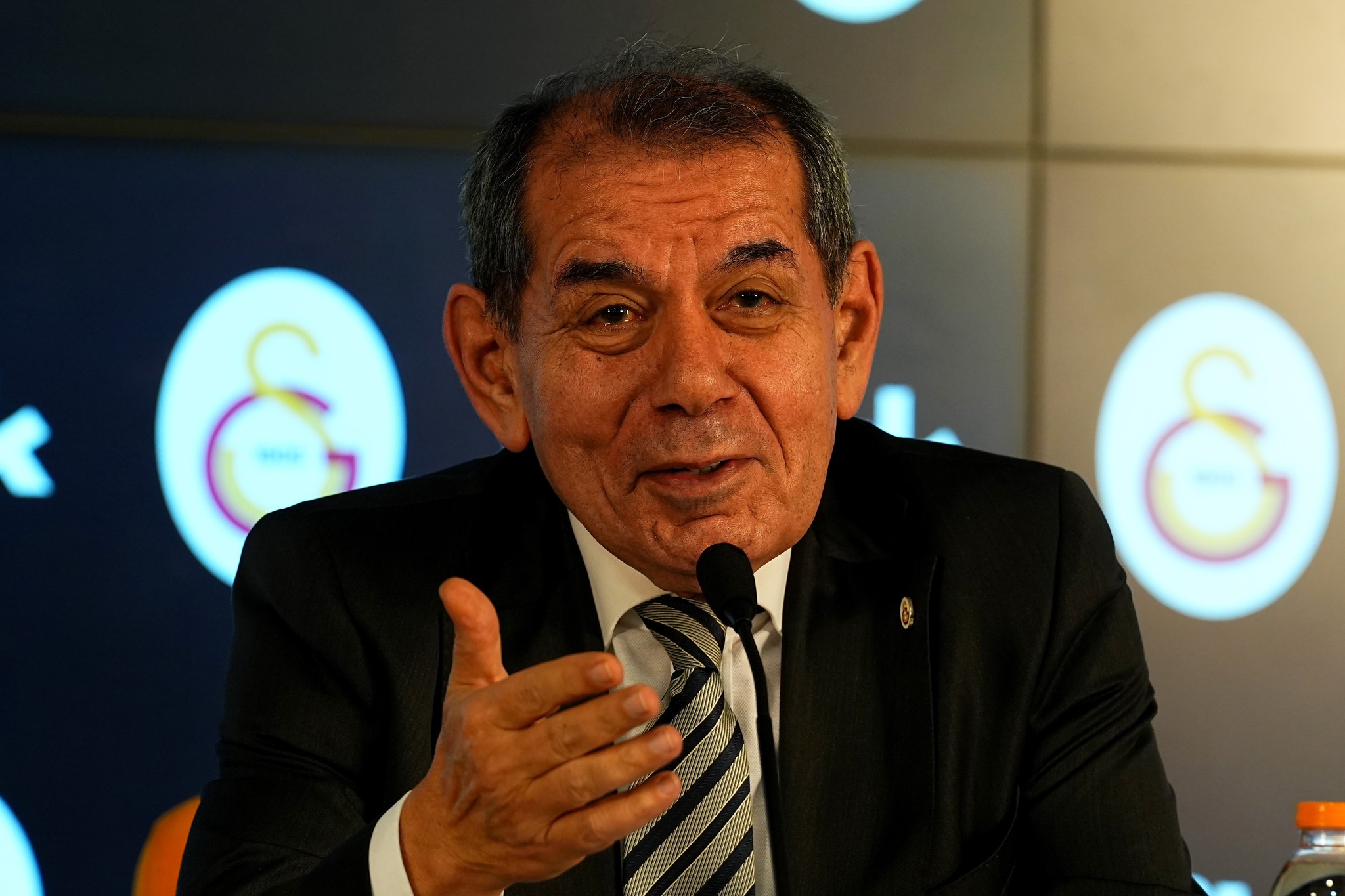 Galatasaray yıldız ismin transferi için el sıkıştı! Maaşını bile duyurdular