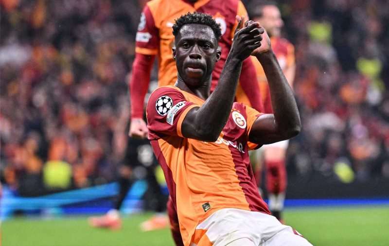 Galatasaray yıldız ismin transferi için el sıkıştı! Maaşını bile duyurdular