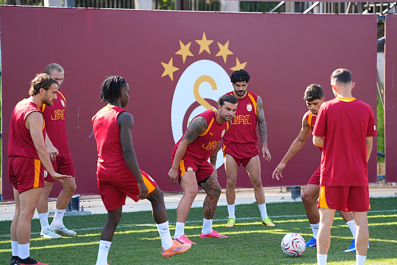 Galatasaray’dan 9 numara harekatı! Listeye yeni isimler eklendi