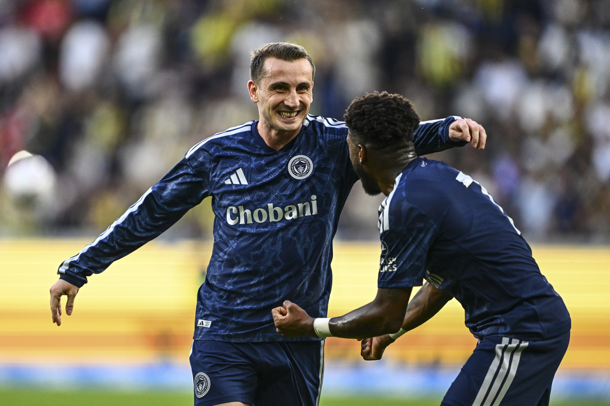 Fenerbahçe’de beklenmedik ayrılık kapıda! İtalya’dan da talip oldular
