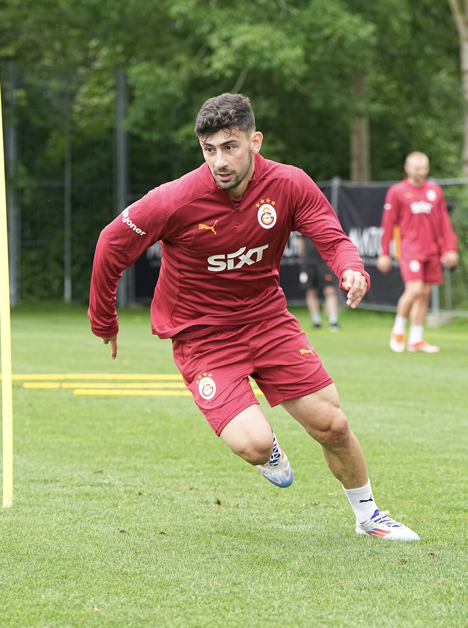 Yusuf Demir’den Galatasaray açıklaması: Kulüpte yaşanan şeyleri çok az kişi görmek ister!