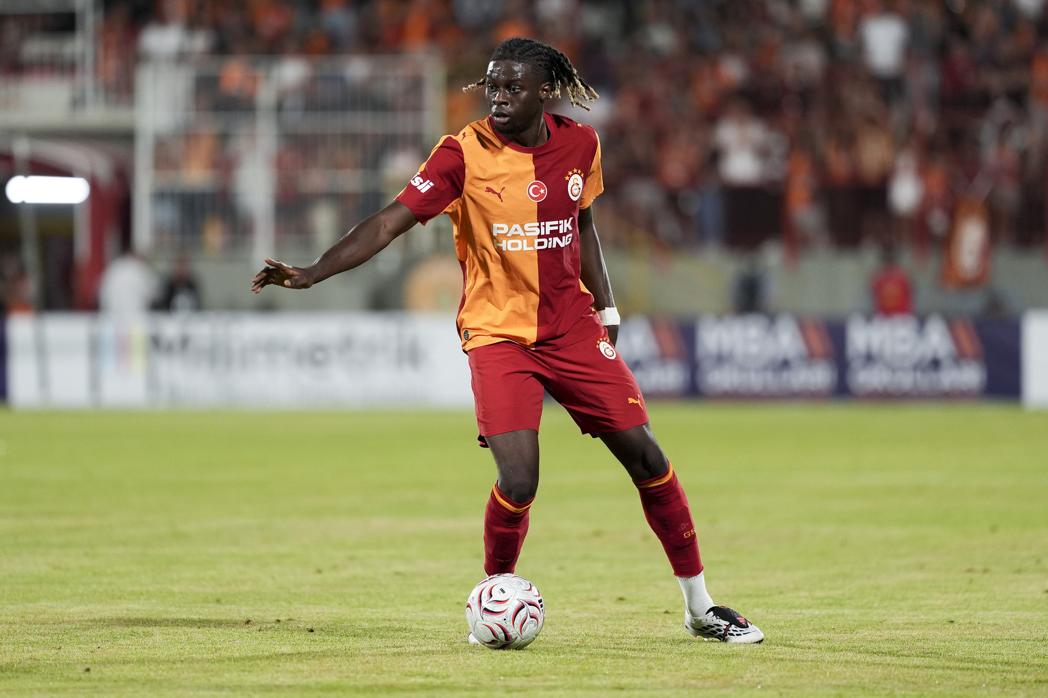 Galatasaray’da beklenen ayrılık gerçekleşiyor! Eski takımına dönmek üzere