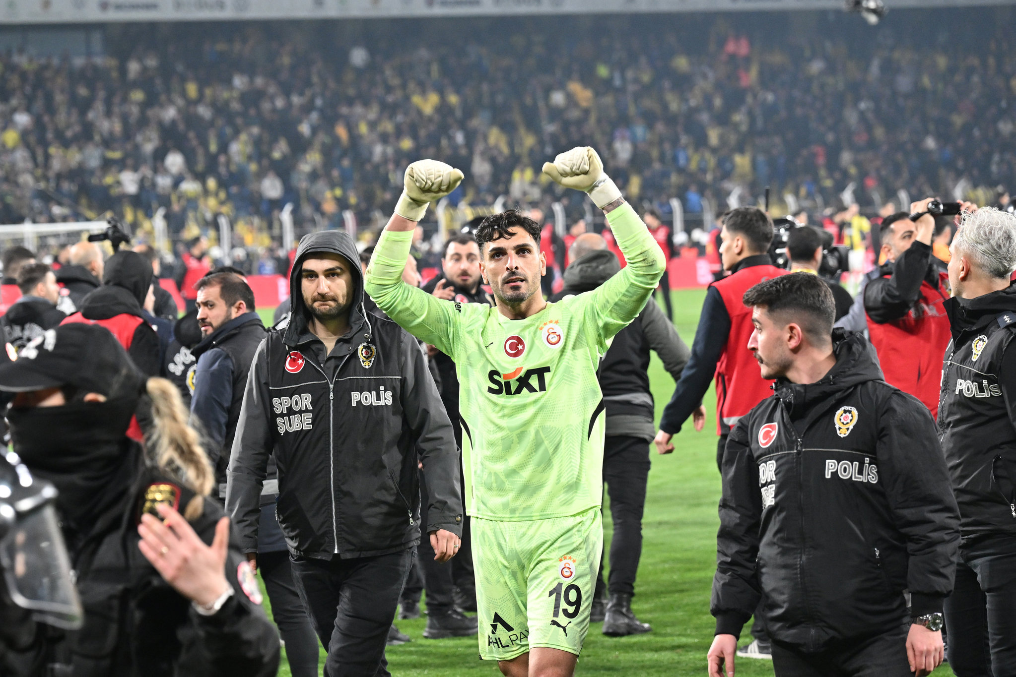 Galatasaray’da beklenen ayrılık gerçekleşiyor! Eski takımına dönmek üzere