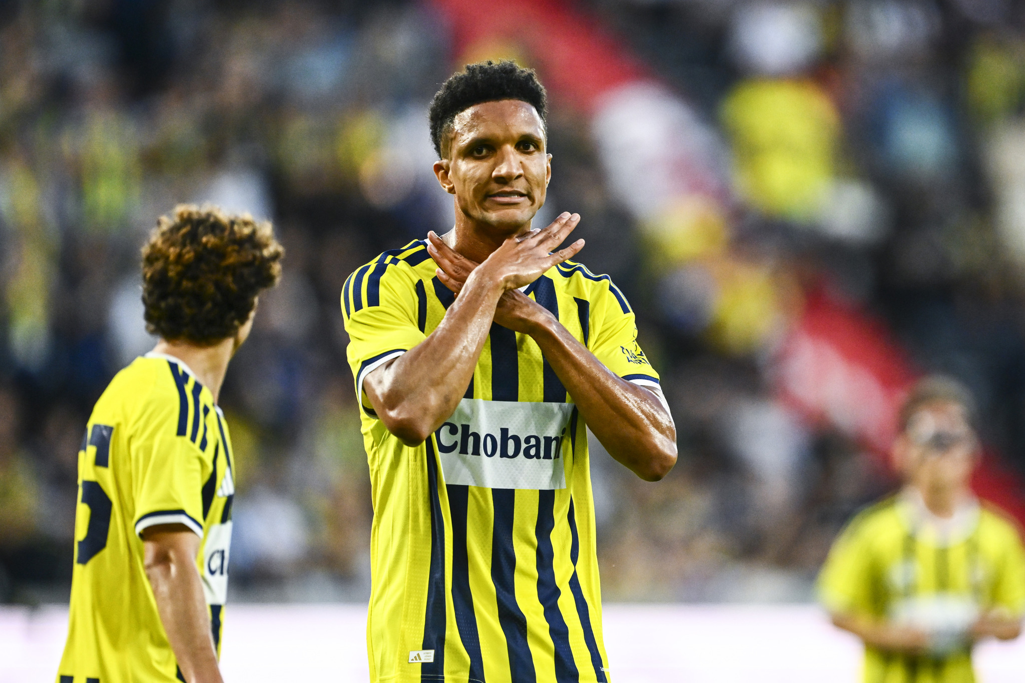 Fenerbahçe’de ayrılık listesi belli oldu! Teklifler bekleniyor