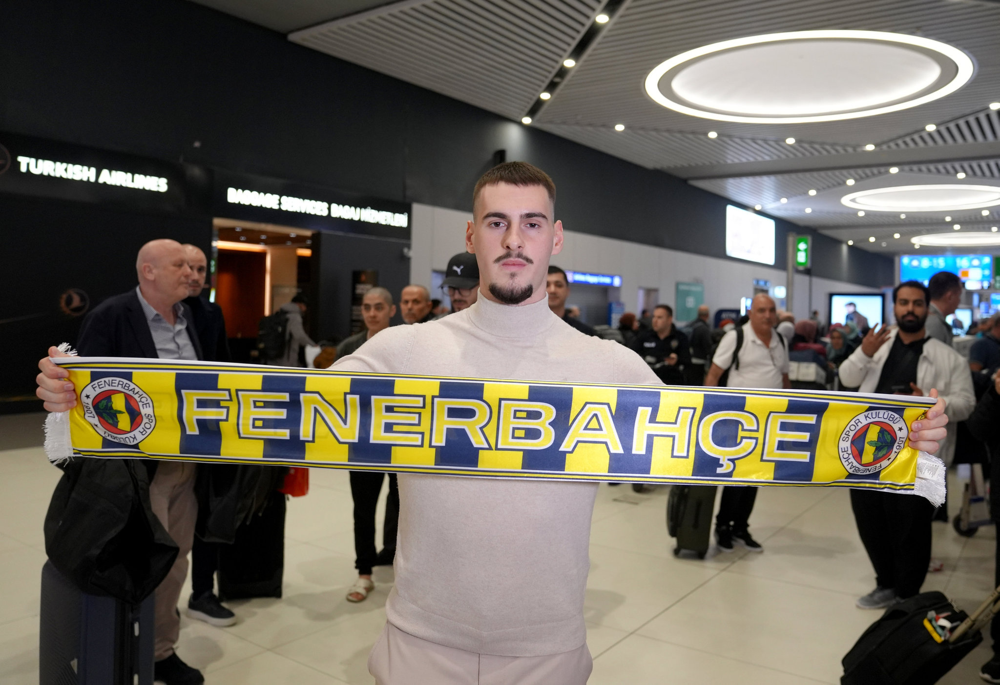 Fenerbahçe’de ayrılık listesi belli oldu! Teklifler bekleniyor