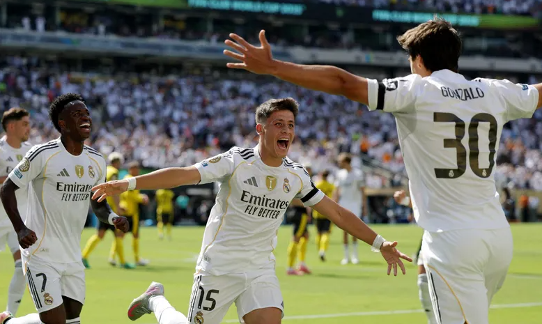 Fenerbahçe istiyordu! 40 milyon euro’ya transfer oluyor