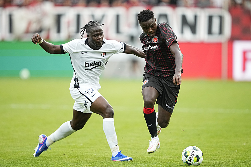 Galatasaray Osimhen’in alternatifini Danimarka’da buldu! Beşiktaş’a karşı beğeni topladı