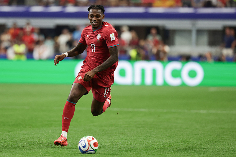 Rafael Leao Galatasaray’a sıcak! Transferde Devler Ligi faktörü