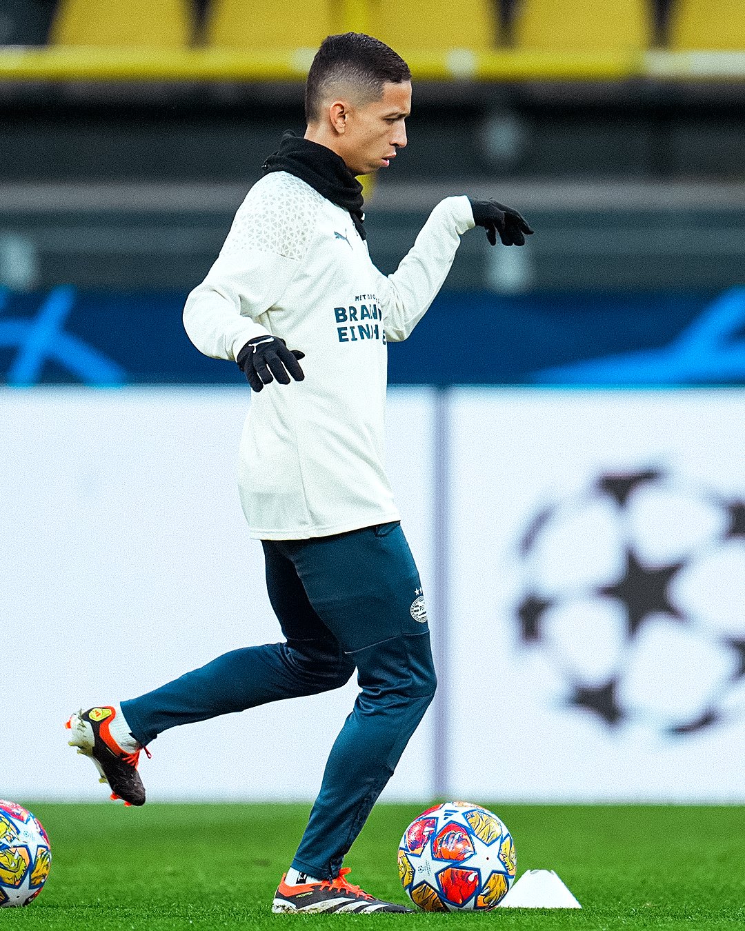 Fenerbahçe’nin gündemindeki isimden transfer açıklaması!