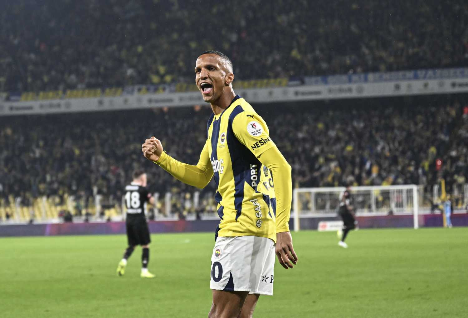 TRANSFER HABERİ: Fenerbahçe’de sıcak gelişme! Sözleşme feshi için görüşme talep etti