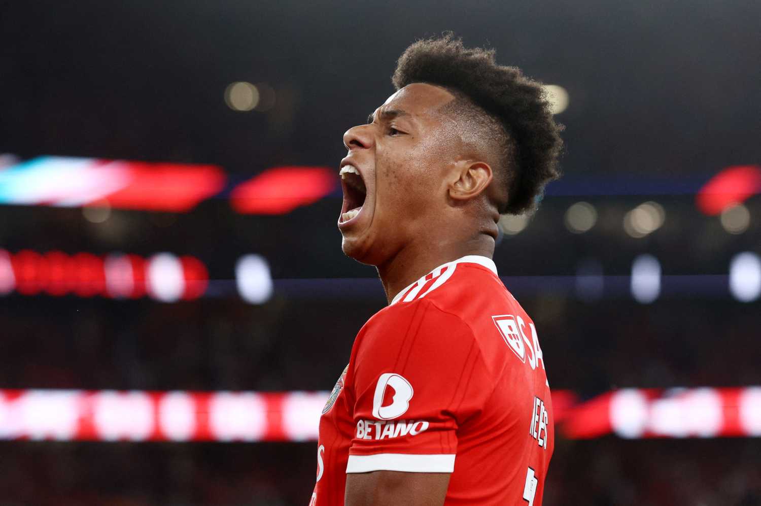 Fenerbahçe ve Galatasaray transferde karşı karşıya! Leao’nun ardından bir kapışma daha