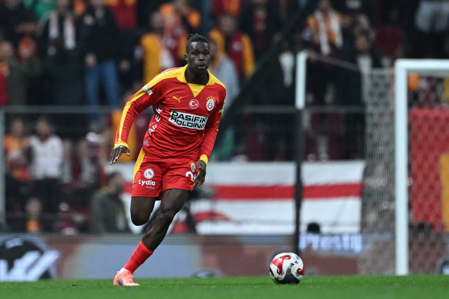 Galatasaray’dan şaşırtan transfer! Cimbom’un yeni jokeri Manchester City’den geliyor