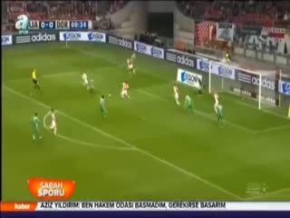 Ajax zirve takibini sürdürdü