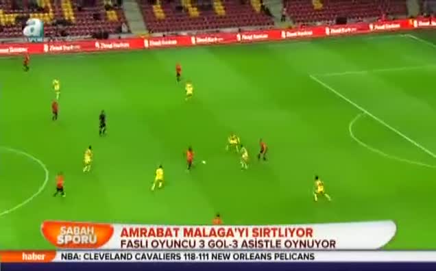 Amrabat Malaga'yı sırtlıyor