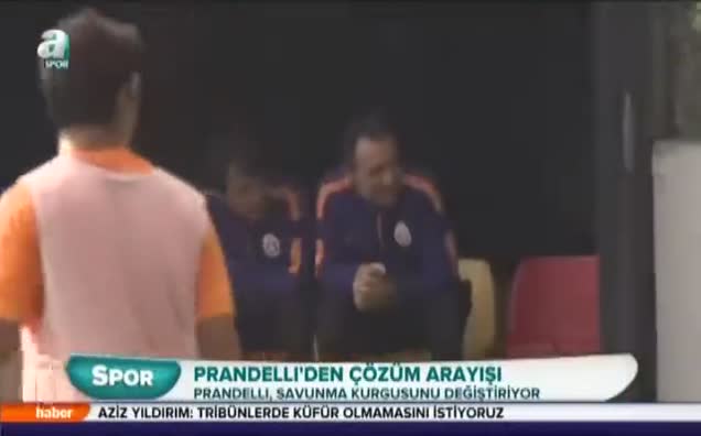 Prandelli, savunma kurgusunu değiştiriyor