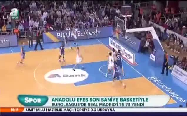 Anadolu Efes son saniye basketiyle
