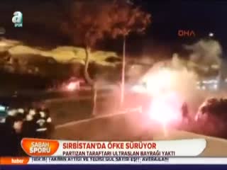 Partizan taraftarı Ultraslan bayrağı yaktı