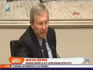 Zekeriya Alp istifa etti