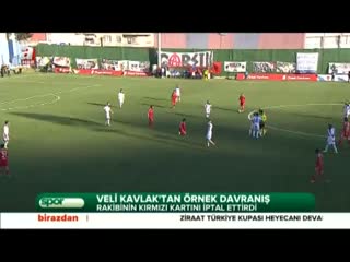 Veli Kavlak'tan yılın hareketi!