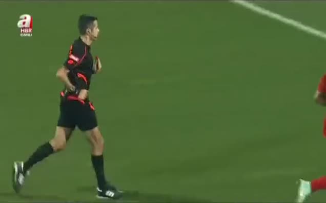 Trabzon-Sivas maçında olaylar çıktı!
