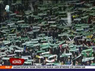 Timsah penaltılarla turladı