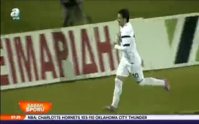 Paok 3 puanı ilk yarıda aldı
