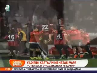 "Futbolcular oynamazsa hoca ne yapsın!"
