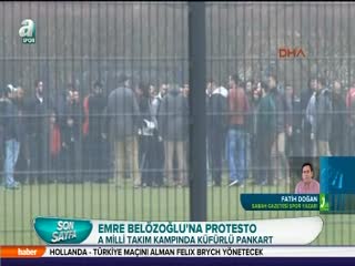 Emre'ye küfürlü pankart!