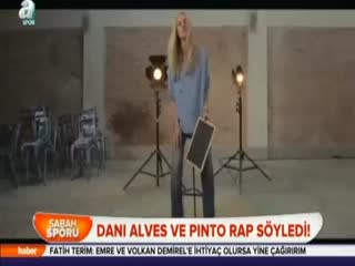 Dani Alves ve Pinto rap söyledi!