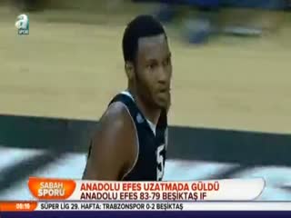 Anadolu Efes uzatmada güldü