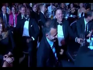 Louis van Gaal içkiyi fazla kaçırınca...