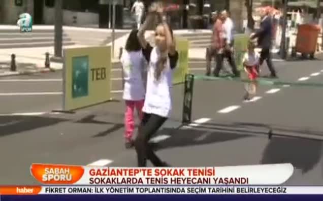 Gaziantep'te sokak tenisi
