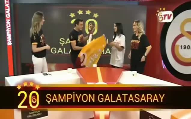 Fenerbahçe'ye tişörtlü gönderme